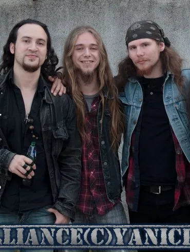 Poste 942, Big Fat Papa'z et Wizzö en concert au Korigan le 17 Avril 2015 : notre live-report 4 Poste 942, Big Fat Papa'z et Wizzö en concert au Korigan le 17 Avril 2015 : notre live-report