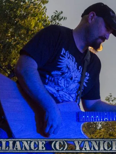 Rencontre avec Seb, fondateur du Petit Var West et du groupe Poste942