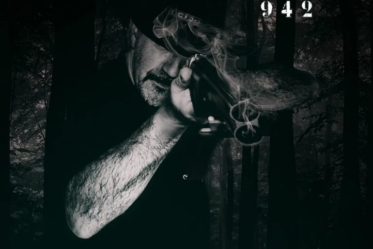 Découvrez le nouveau clip de Poste942 !