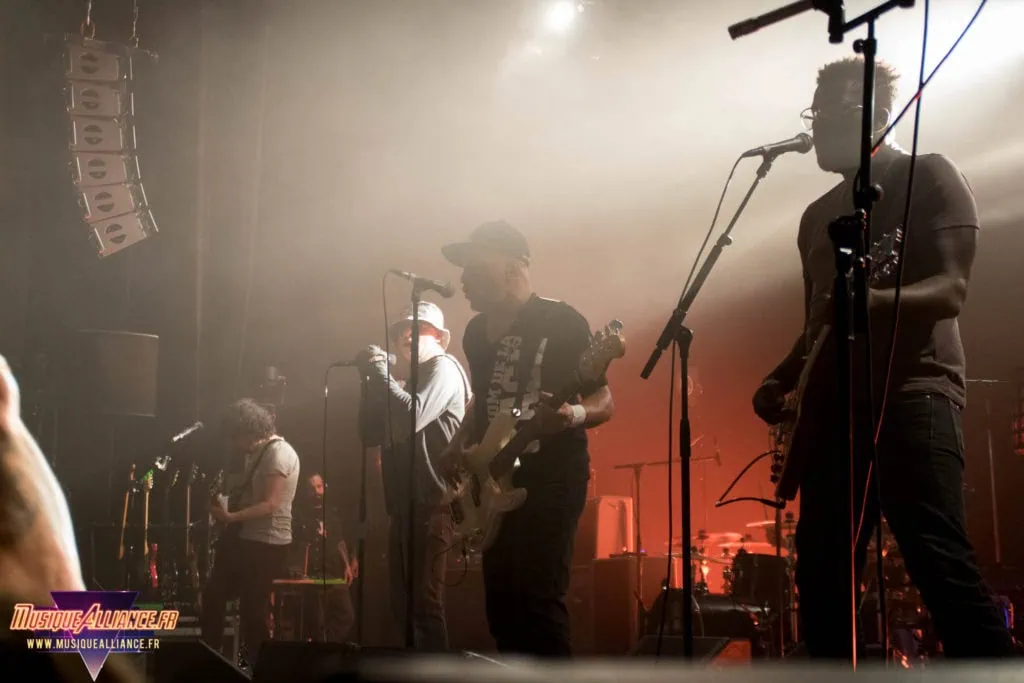 Trust aux Passagers du Zinc le 03 Mars 2017 : notre live-report 4 Trust aux Passagers du Zinc le 03 Mars 2017 : notre live-report