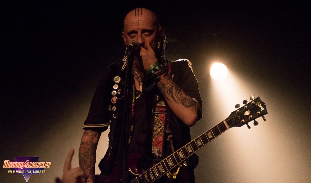 Deepness, Laids Crétins des Alpes et Les Ramoneurs de Menhirs au tour du Pays d'Aix : notre live-report