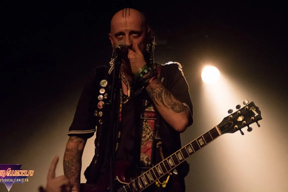 Rencontre avec Loran, guitariste et co-fondateur des Ramoneurs de Menhirs