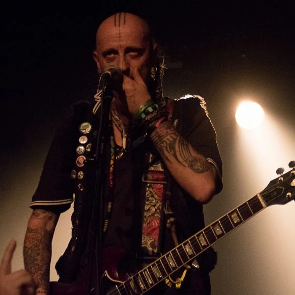 Rencontre avec Loran, guitariste et co-fondateur des Ramoneurs de Menhirs