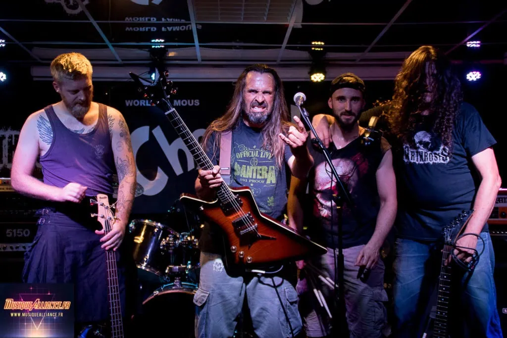 Arthrosis + Red Sativa + Lecks Inc. = Dark Metal au Cherrydon