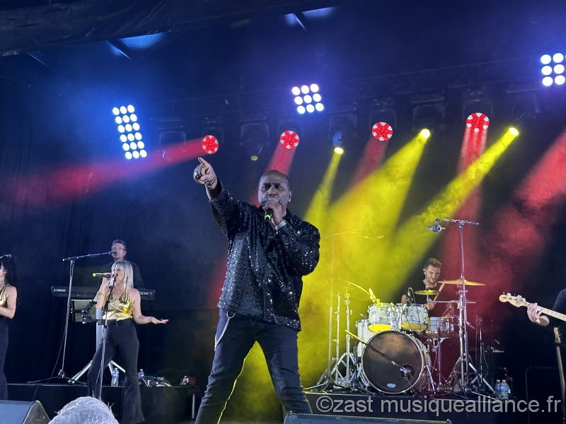 Chris Gibson des Gibson Brothers Concert totalement disco 80 Seven Casino Amnéville