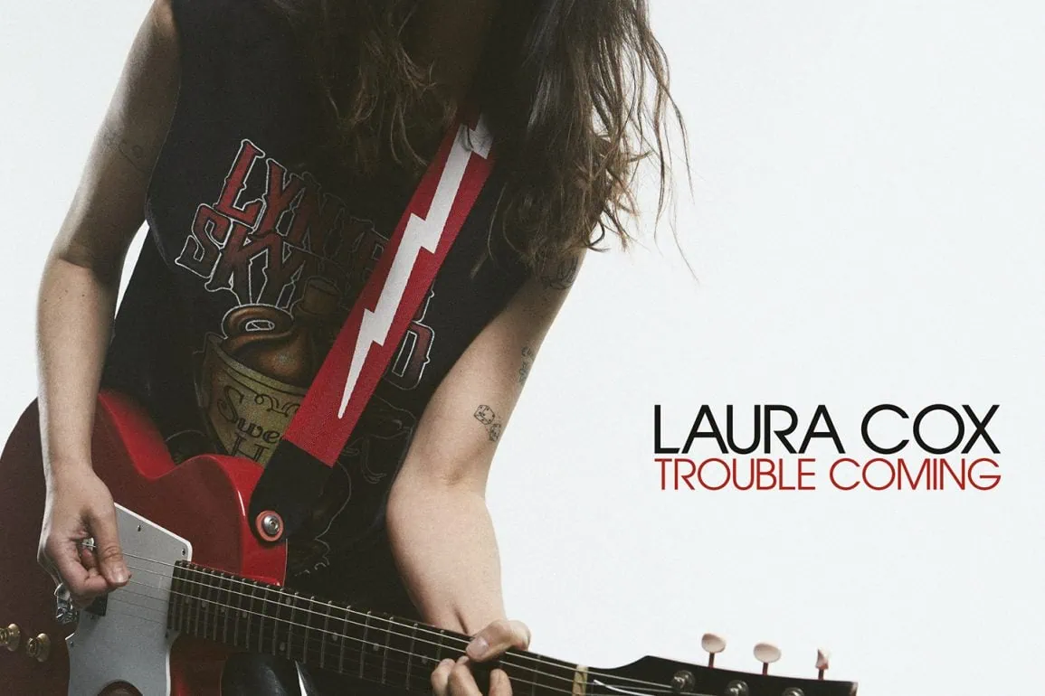 Laura Cox dévoile "Do I Have Your Attention?", nouveau single rock