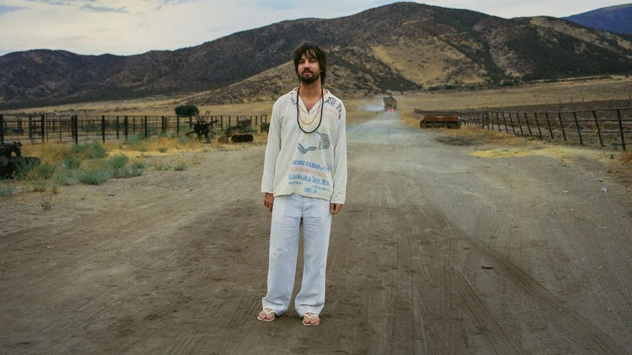 Tame Impala dévoile le single Dracula avant l'album Deadbeat