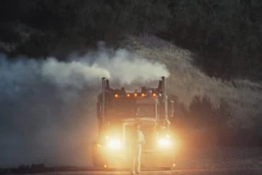 Tame Impala dévoile le single Dracula avant l'album Deadbeat