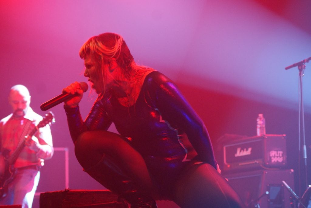 Gogol Bordello embrase le Stéréolux , Split Dogs en éclaireurs survoltés