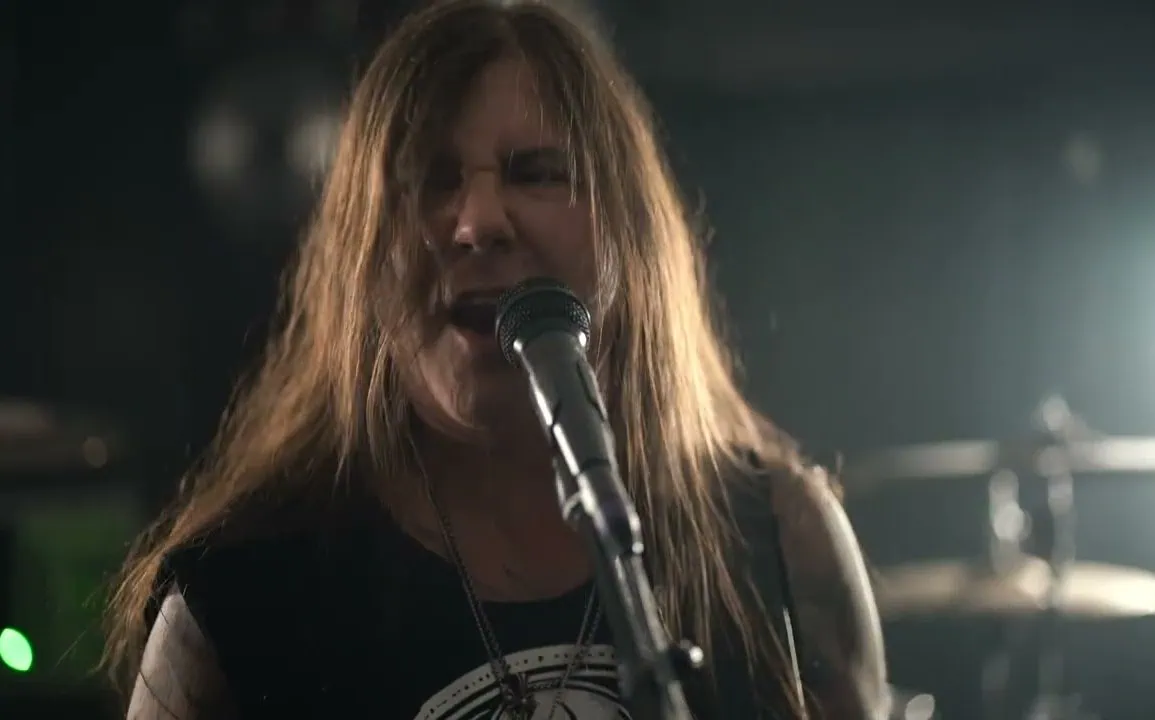 Clip officiel Into the Flames du groupe All Sinners