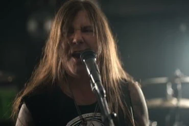 Clip officiel Into the Flames du groupe All Sinners 10 Clip officiel Into the Flames du groupe All Sinners