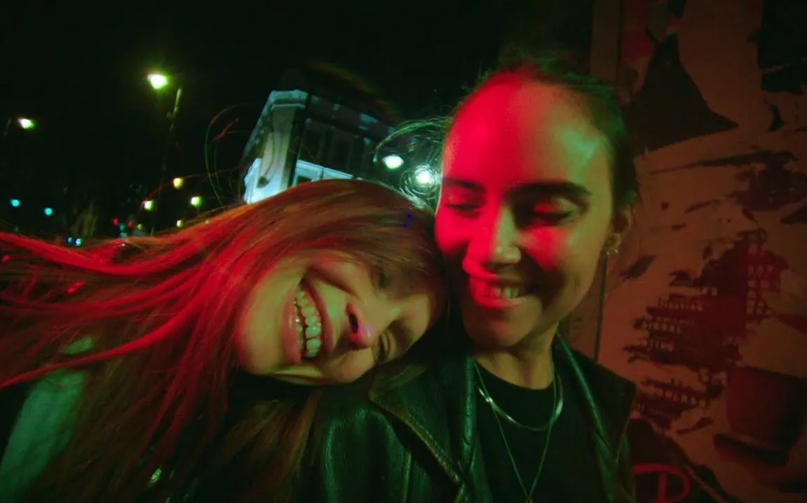 Anna Calvi et Perfume Genius revisitent I See A Darkness