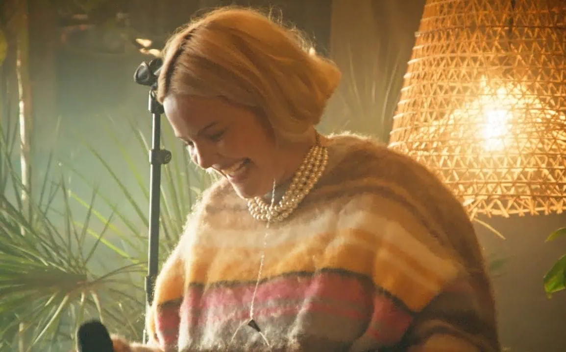 Anne-Marie dévoile son morceau DEPRESSED et sa performance live de Londres