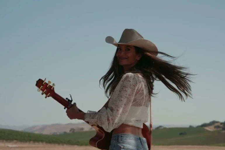Nouveau clip New Way to Fly d'Annie Bosko 6 Nouveau clip New Way to Fly d'Annie Bosko