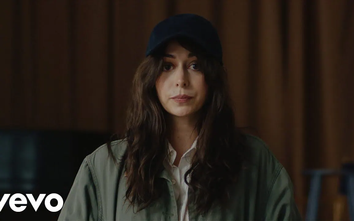 Clip officiel Day One de Bon Iver avec Dijon et Flock of Dimes 1 Clip officiel Day One de Bon Iver avec Dijon et Flock of Dimes