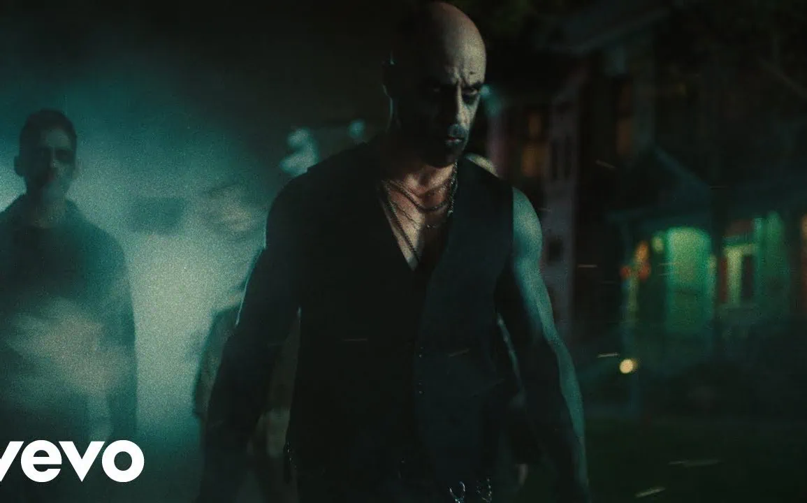 Daughtry présente le clip de The Bottom