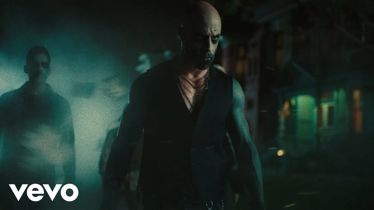 Daughtry présente le clip de The Bottom