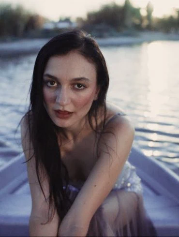 Clip officiel Daya - Drift Away 20 Clip officiel Daya - Drift Away