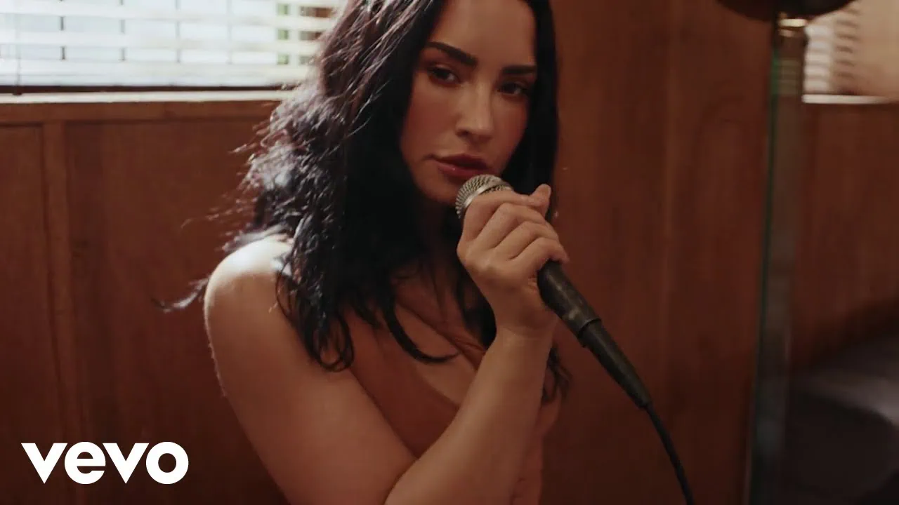 Demi Lovato présente Let You Go en live et son nouvel album