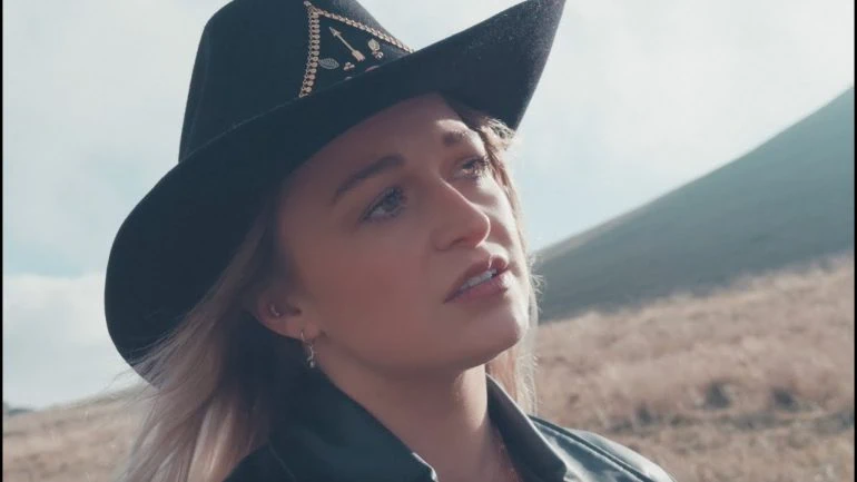 Eloïz et Florent Pagny en duo sur Plus le même soleil