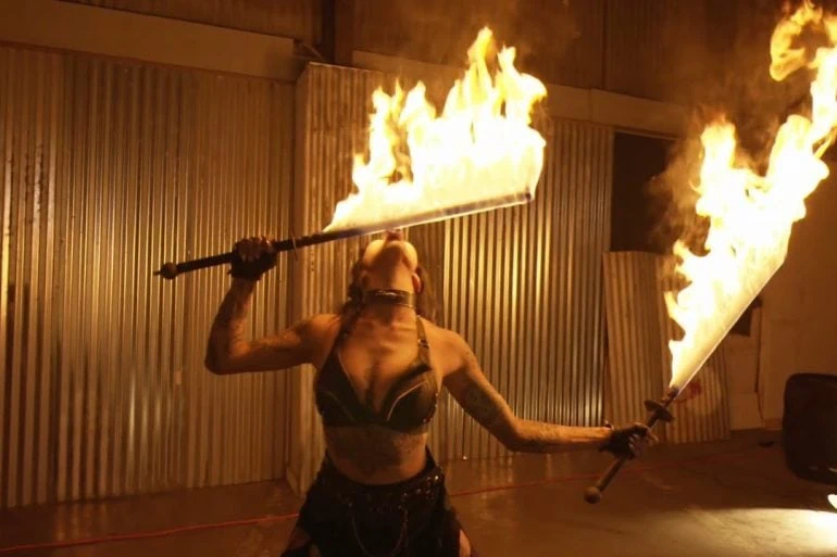 Femme Fatale dévoile le clip de Bad Love 6 Femme Fatale dévoile le clip de Bad Love