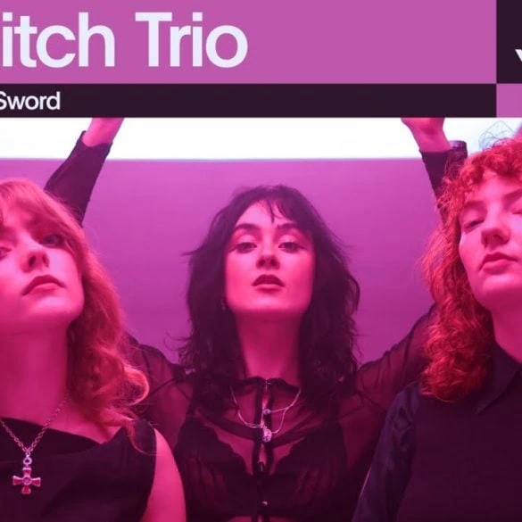 Folk Bitch Trio dévoile "God's A Different Sword" en live