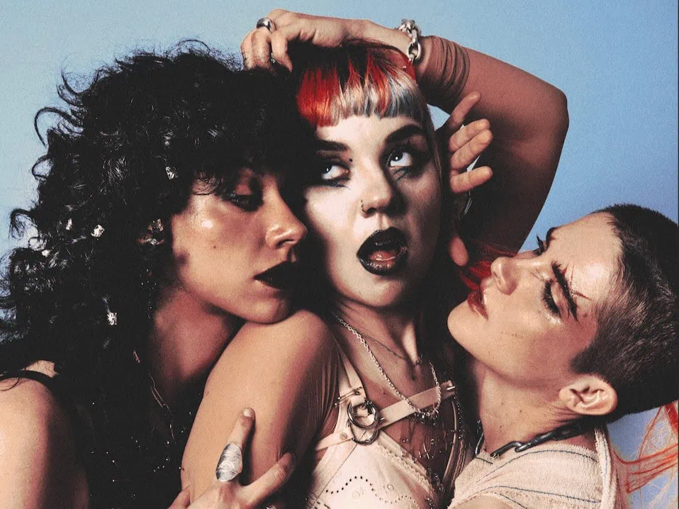 Nouveau clip Saints Kiss de GRANDMA'S ASHES