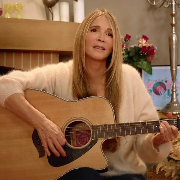 Hélène présente son clip Les années passent (pour les nostalgiques du club Dorothée)