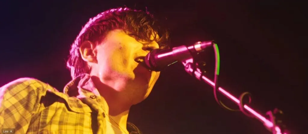 Arm's Length : Le nouveau clip The World 3 Arm's Length : Le nouveau clip The World