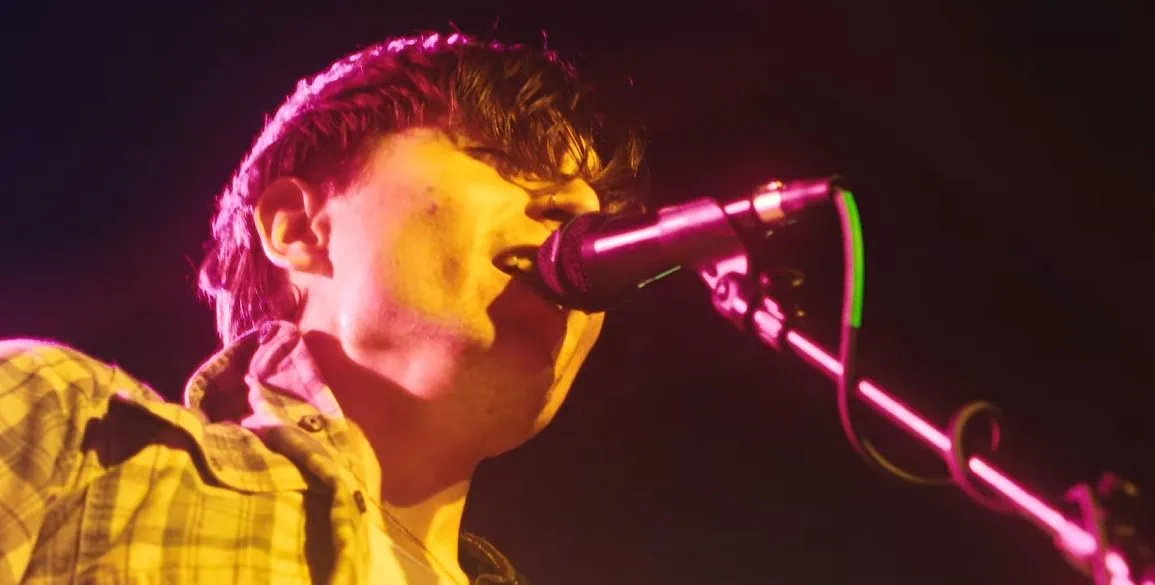 Arm's Length : Le nouveau clip The World 1 Arm's Length : Le nouveau clip The World