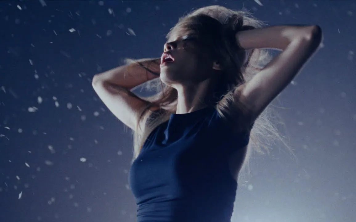 Lexie Liu présente X