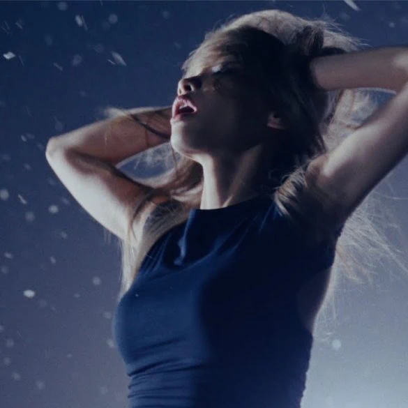 Lexie Liu présente X