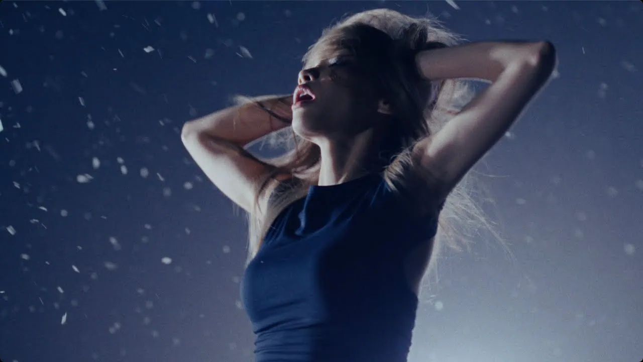 Lexie Liu présente X