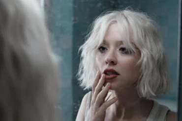 Maisie Peters dévoile le clip de You You You