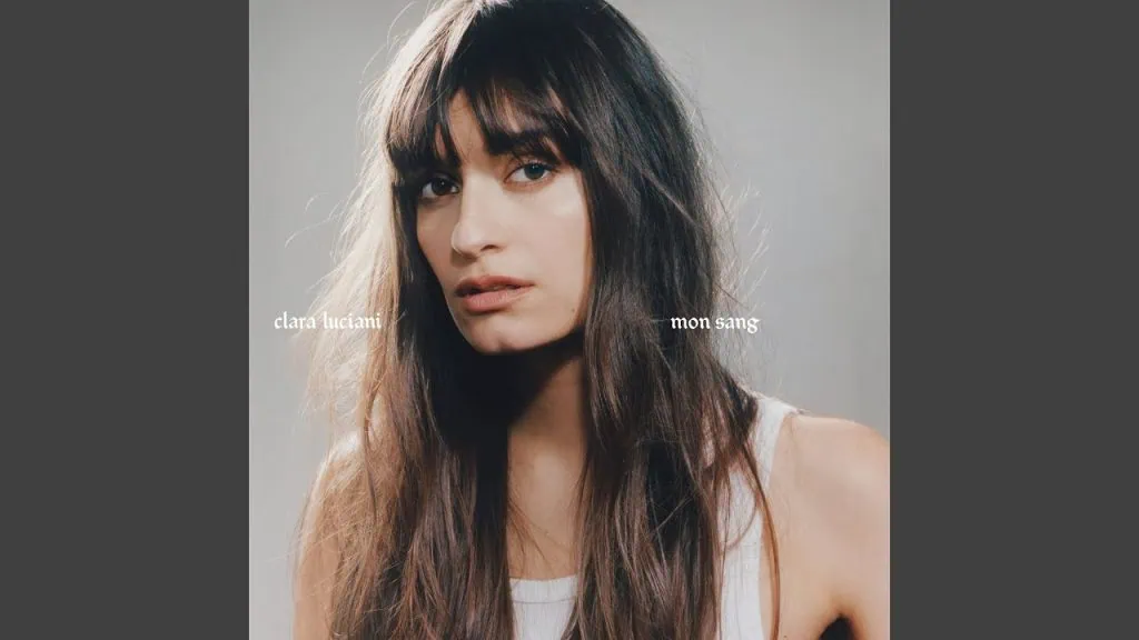 Clip de Clara Luciani cette vie