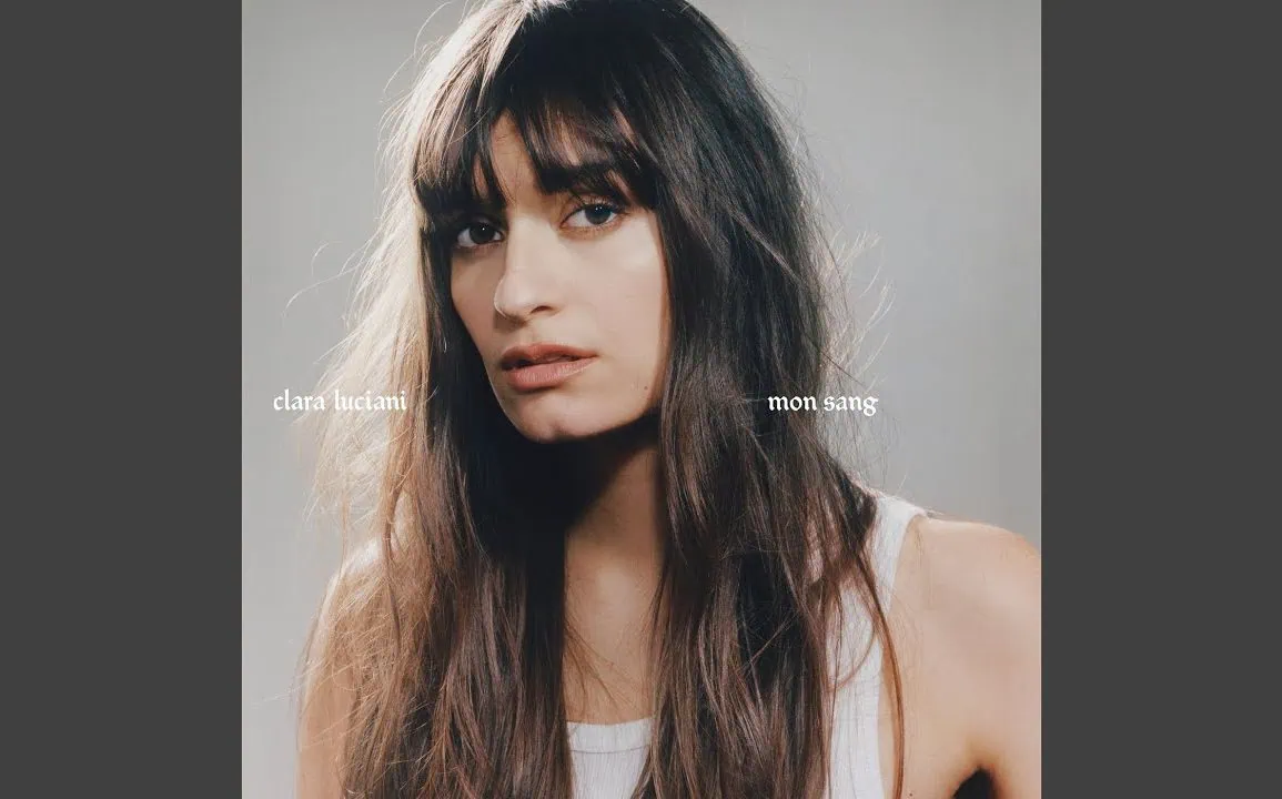 Clip de Clara Luciani cette vie