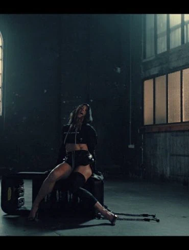 Melanie C dévoile le clip de son nouveau single Sweat 12 Melanie C dévoile le clip de son nouveau single Sweat
