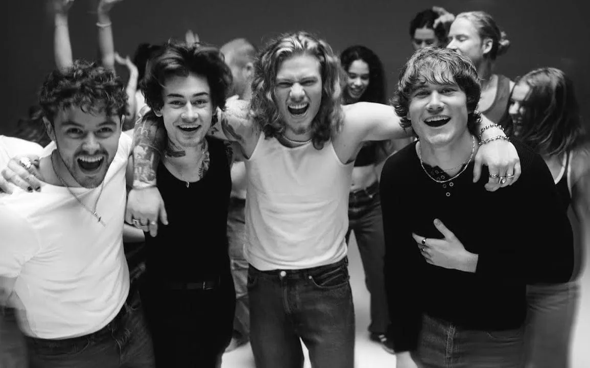 Clip Heart on Fire de Midnight Til Morning