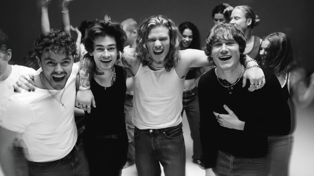 Clip Heart on Fire de Midnight Til Morning