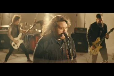 Mammoth dévoile le clip officiel de Same Old Song