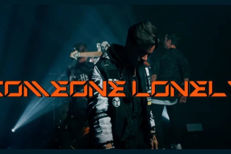 Set For Tomorrow : Le clip de Someone Lonely 6 Set For Tomorrow : Le clip de Someone Lonely
