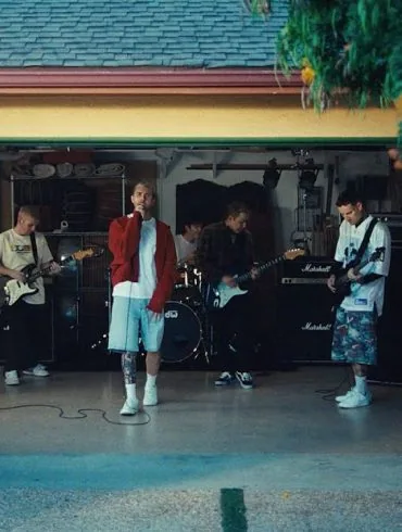 Clip musical Underbrook Stand Down 12 Clip musical Underbrook Stand Down