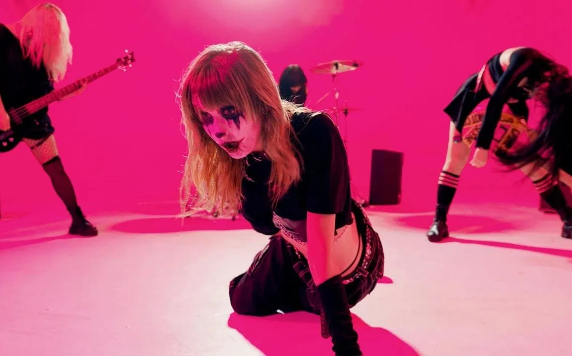 Unpolished* dévoile le clip de Collateral Damage