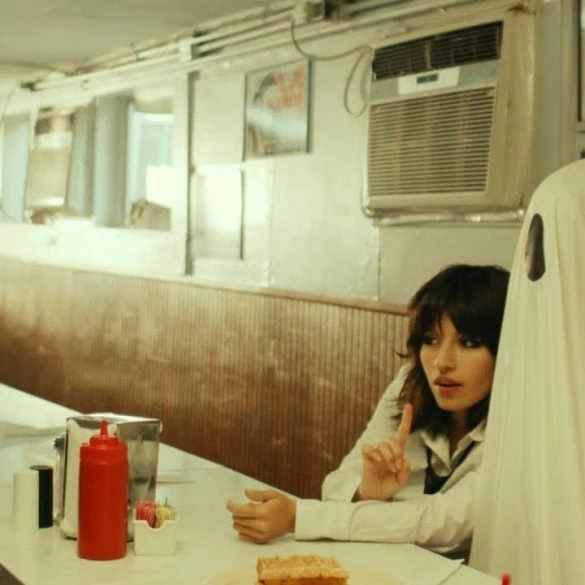 Violent Vira dévoile le visualizer de Common Decency