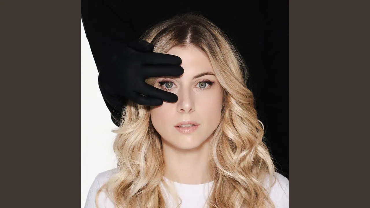 Le morceau Voldemort Acoustique de Laura Laune – Clip