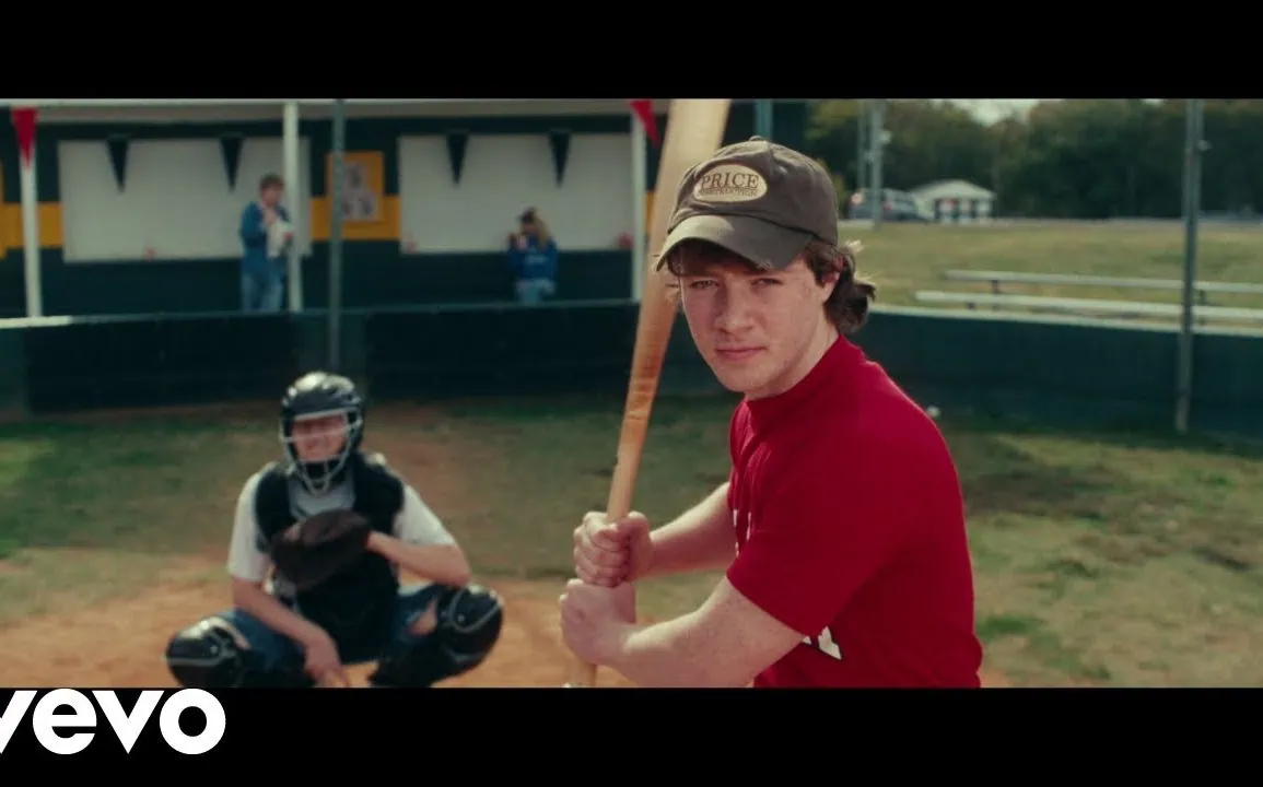 Brenn! dévoile le clip officiel de son single Footing