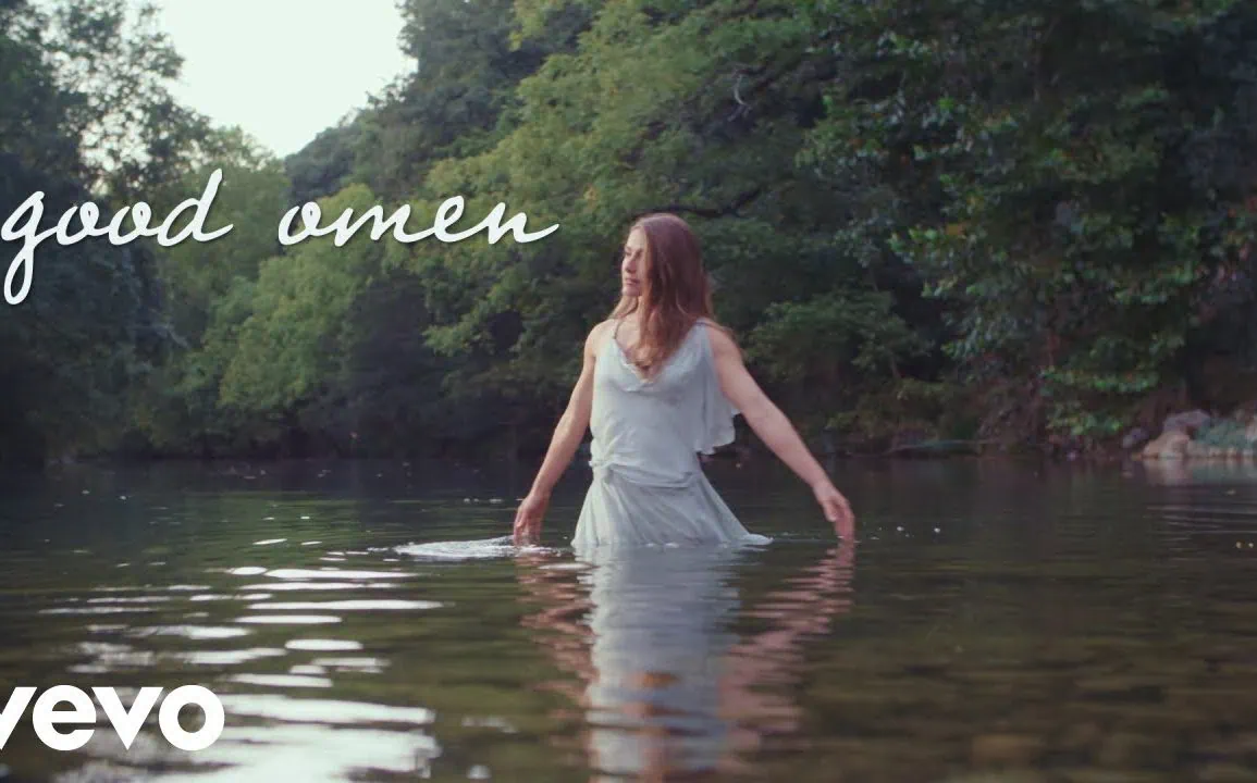 Clip Good Omen de Caroline Jones 1 Clip Good Omen de Caroline Jones