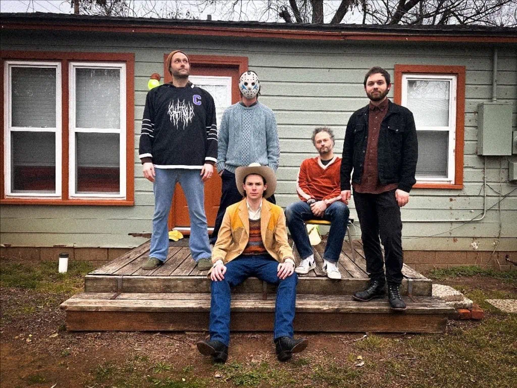 Chat Pile et Hayden Pedigo dévoilent In The Earth Again