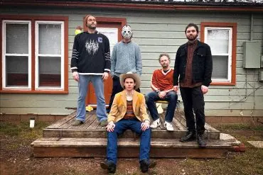 Chat Pile et Hayden Pedigo dévoilent In The Earth Again