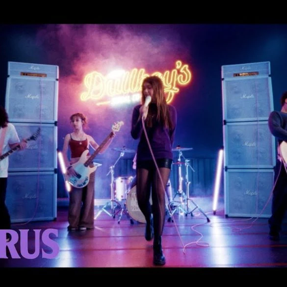 Maple's Pet Dinosaur dévoile Chorus, son nouveau single rock